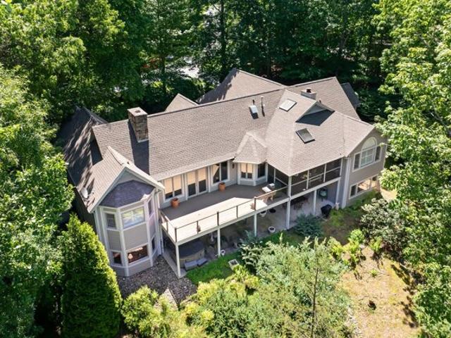 House for sale in Hendersonville