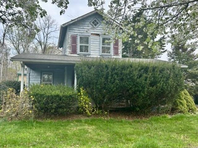 House for sale in Neshanic Station, New Jersey