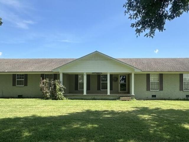 House for sale in Loretto