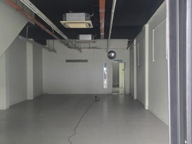 Shop for rent in Pantai Dalam, Kuala Lumpur
