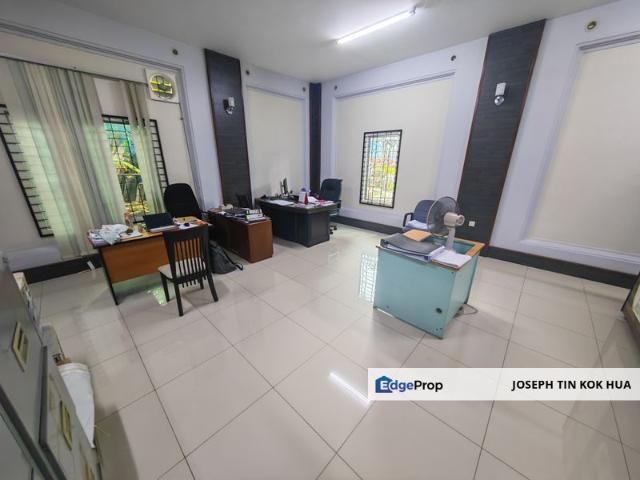 House for sale in Country Heights Damansara, Kuala Lumpur