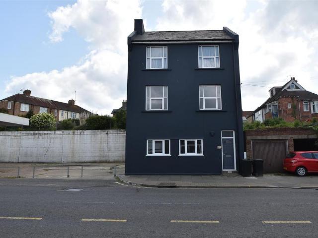 Apartment for rent in Ore, Guestling Green
