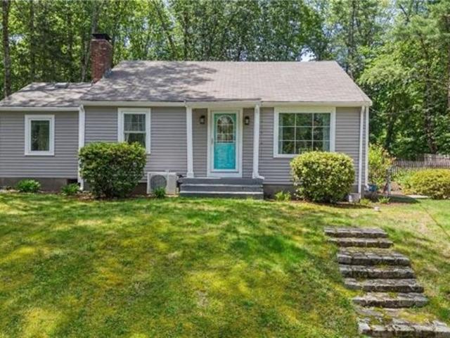 House for sale in Lincoln, Rhode Island