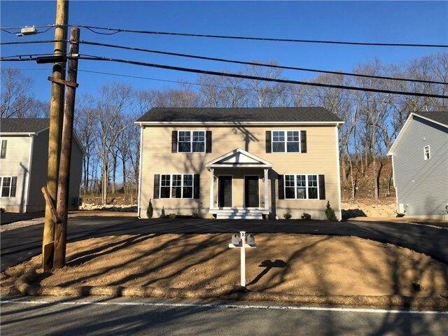 House for sale in Lincoln, Rhode Island