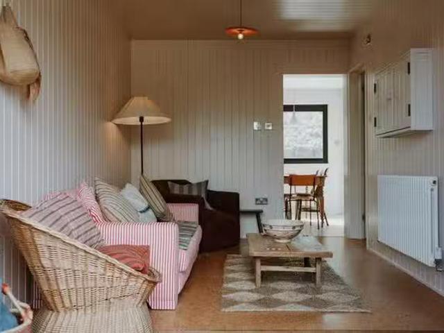Apartment for rent in Heathlands, East Sussex