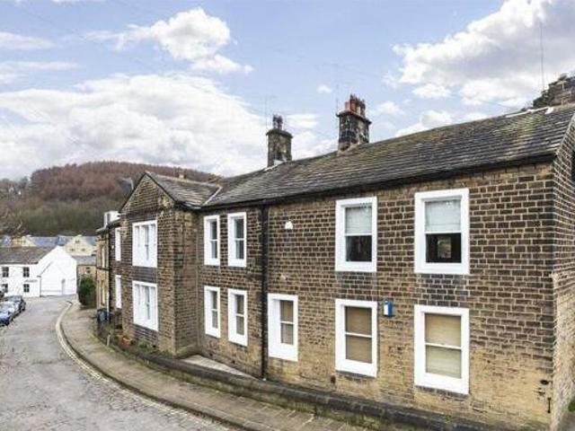 House for sale in Crossflatts, West Yorkshire
