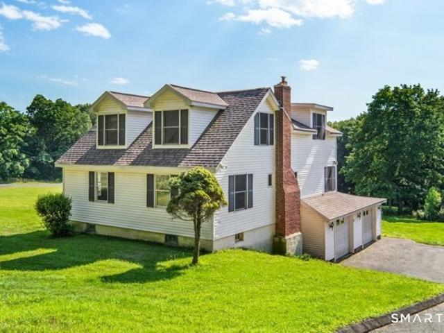 House for sale in Brookfield, Connecticut