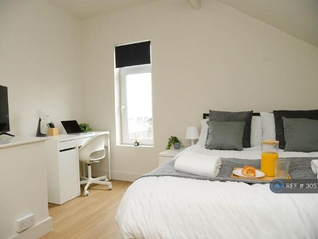 House for rent in Kingstone, Barnsley