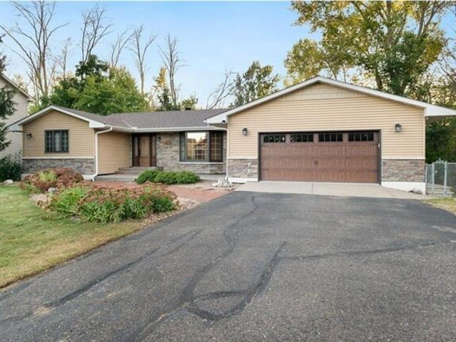 House for sale in Centerville