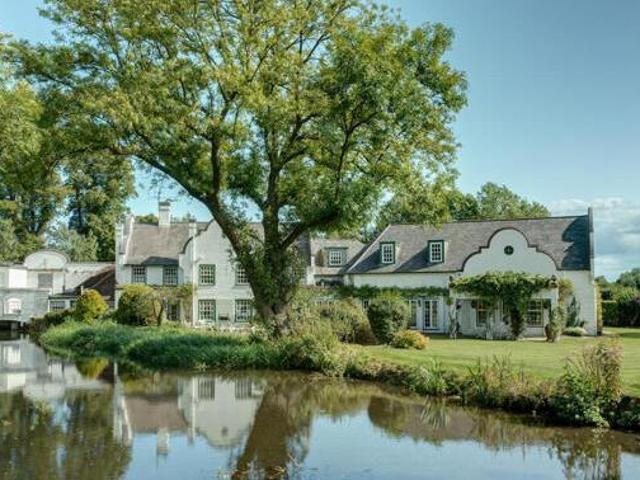 House for sale in Lyons, Greater London