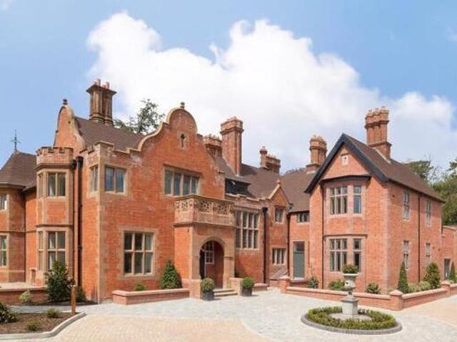 House for sale in Green Close, Warwickshire