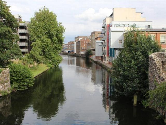 Apartment for rent in Lakenham, East Bank