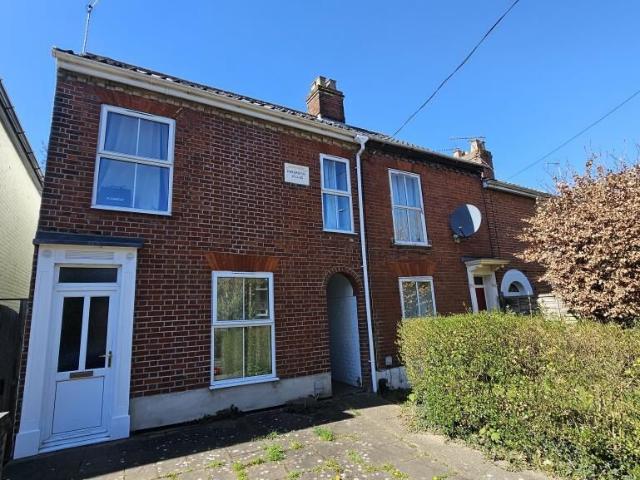 House for rent in Heigham Grove, East Bank