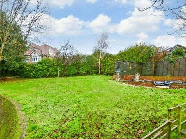 House for sale in River, Ash