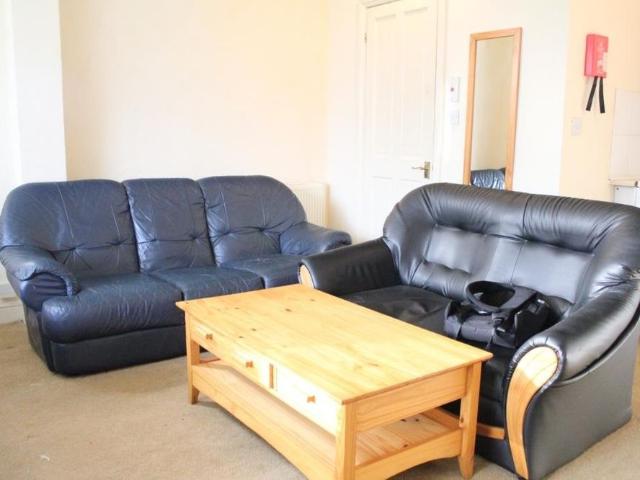House for rent in London Borough of Hounslow, Heston