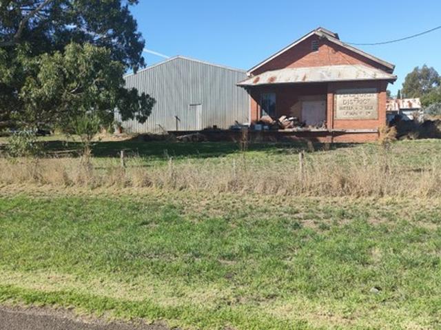 Warehouse for sale in Penshurst, Victoria