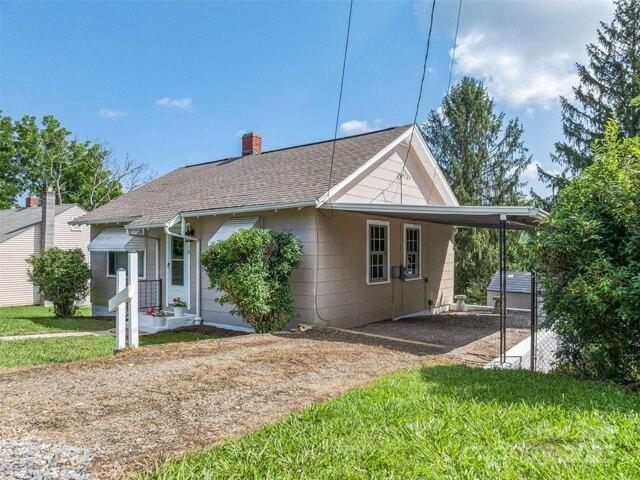 House for sale in Candler