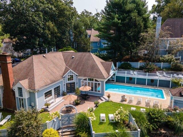 Condo for sale in Norwich