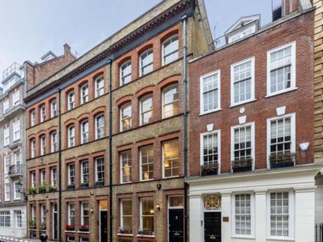 House for sale in City of London, Greater London