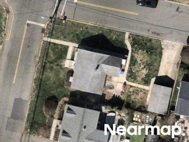 House for sale in Avenel, New Jersey