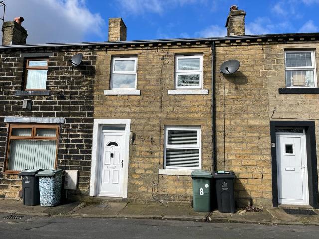 House for rent in Denholme, West Yorkshire