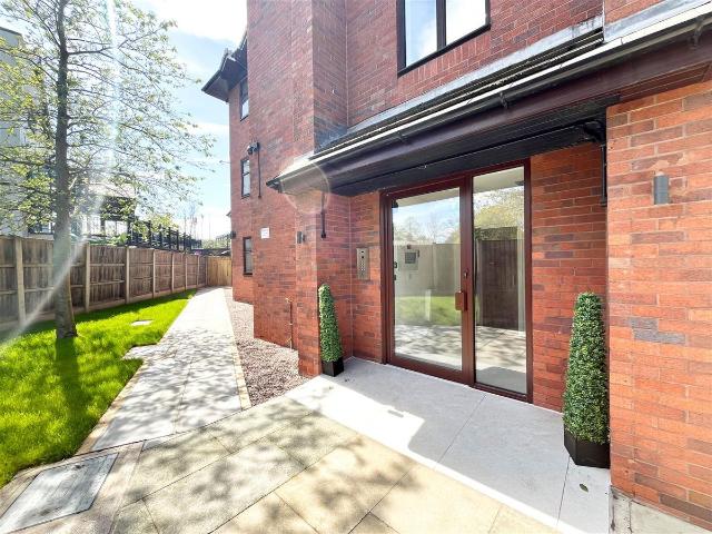 Apartment for rent in Handforth