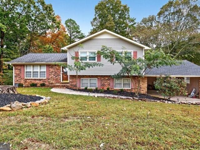House for sale in Silver Creek, Georgia