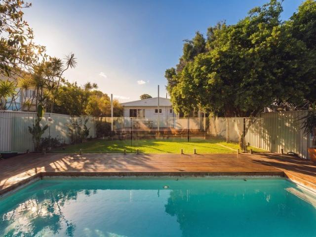 House for sale in Palm Beach, Gold Coast City