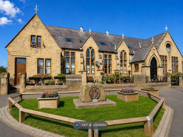 House for rent in Stone Chair, Northowram