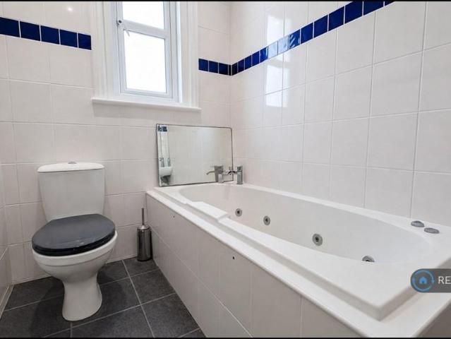 Apartment for rent in Aldrington