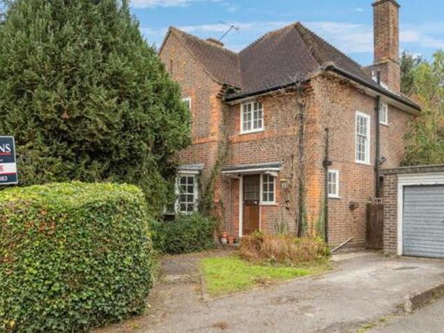 House for sale in Pinner, Greater London