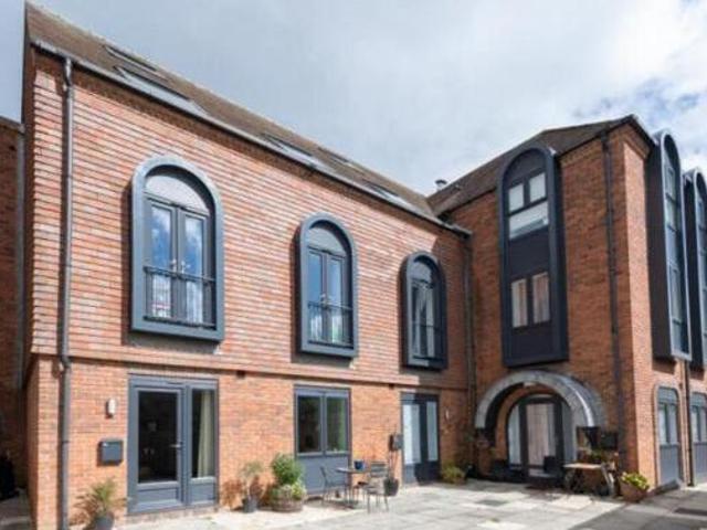 House for sale in Caldecott, Dromore