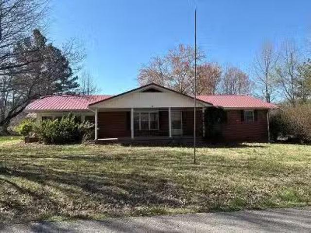 House for sale in Dickson