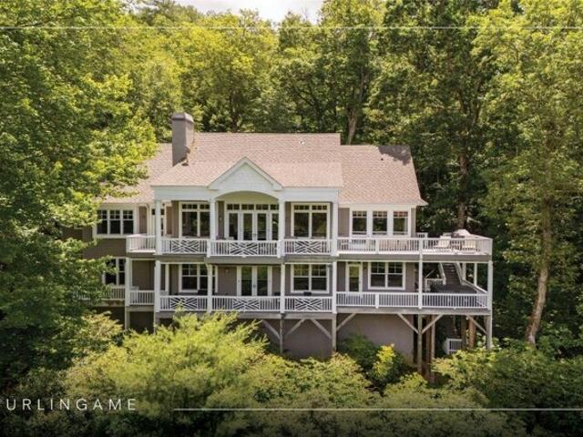 House for sale in Sapphire