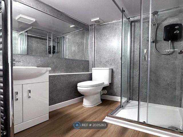 Studio for rent in Old Stratford, Northamptonshire