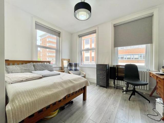 Studio for rent in Finsbury, Greater London