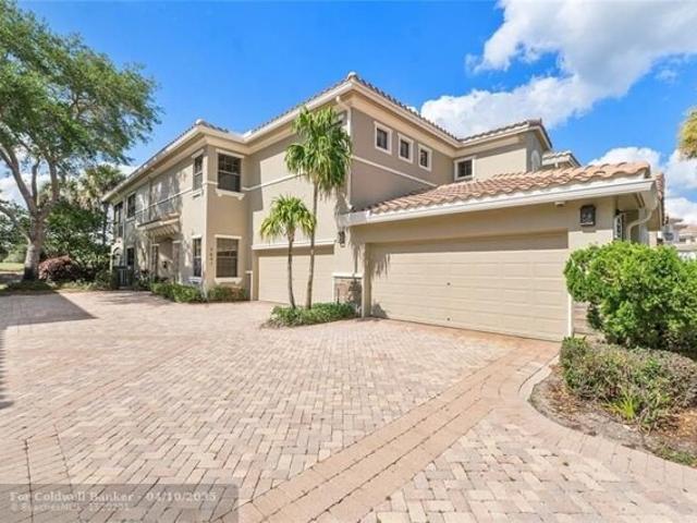 Condo for sale in Parkland
