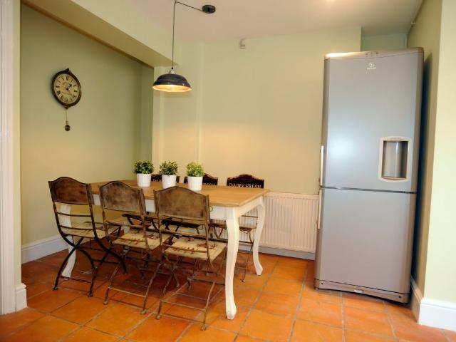 House for rent in Newtown, Exeter
