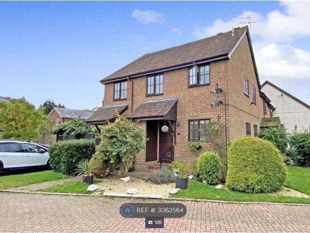 House for rent in Beaconsfield Old Town, Beaconsfield