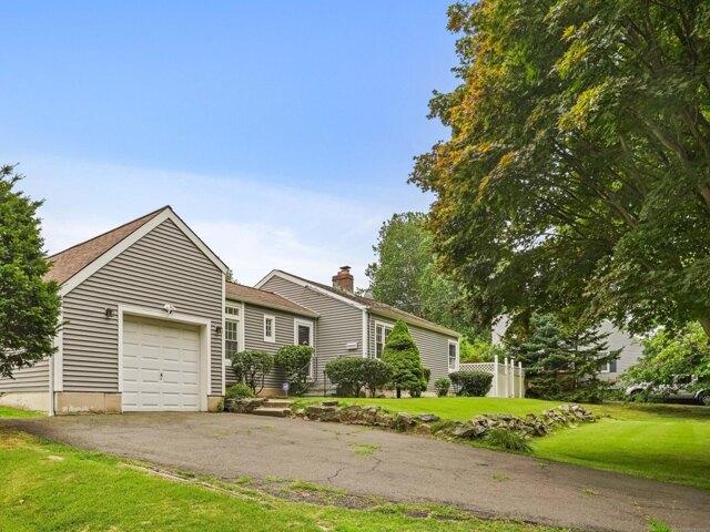 House for sale in Bridgeport