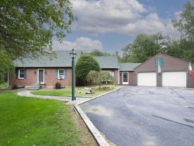 House for sale in New Braintree, Massachusetts