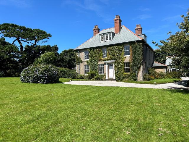 Apartment for rent in Amalveor, Cornwall
