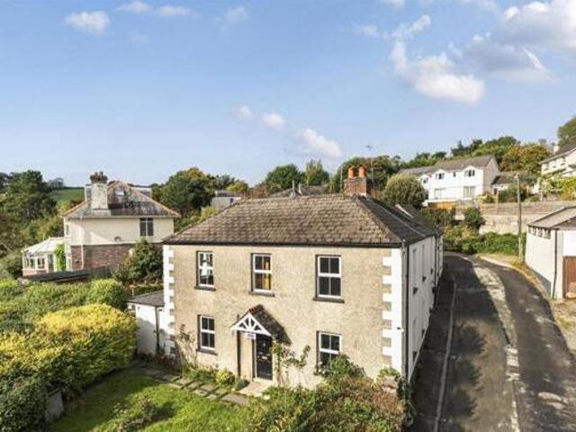 House for sale in Follaton, Strode