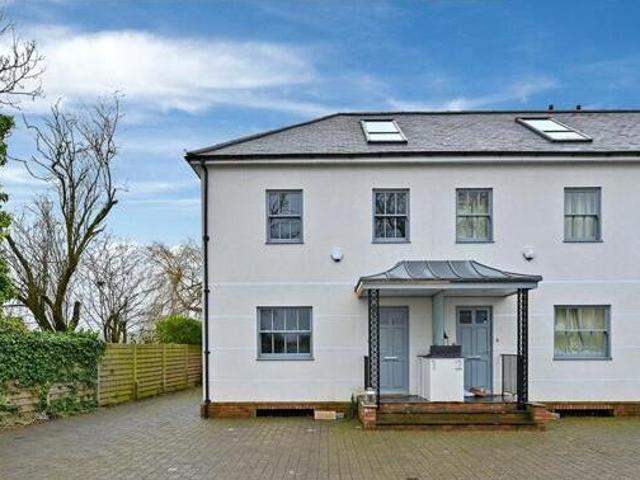 House for sale in Lambourn, West Berkshire