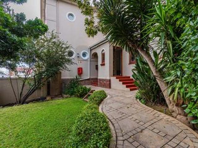 Apartment for sale in Cape Town, Western Cape