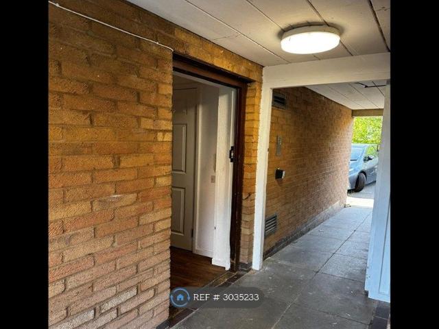 Apartment for rent in Oldbrook, Milton Keynes
