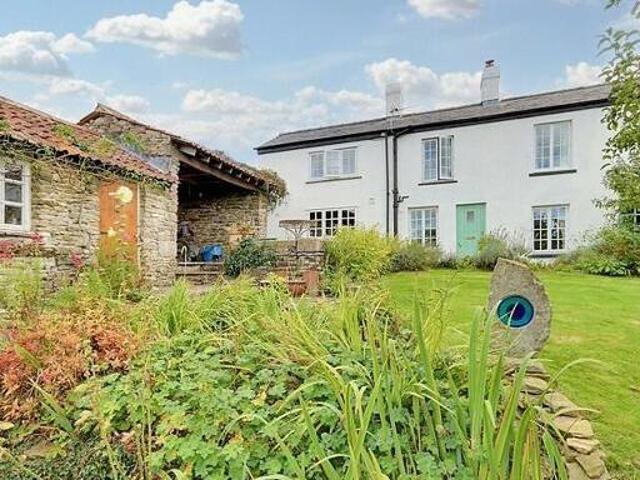 House for sale in Bromsberrow Heath, Gloucestershire