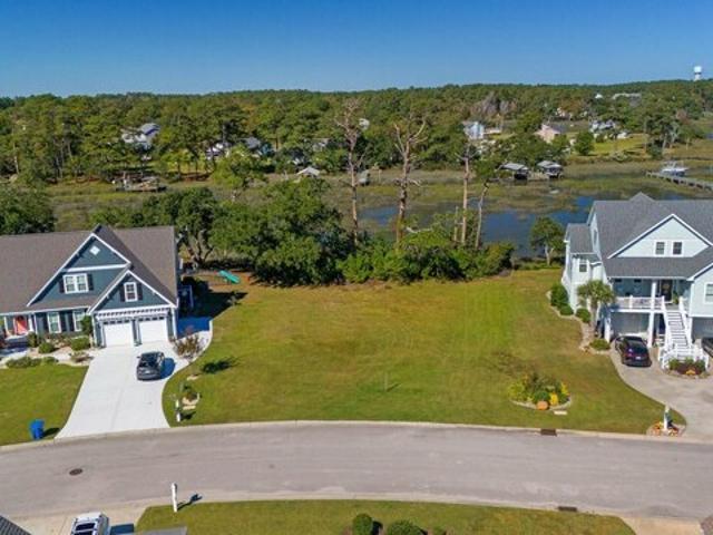 Land for sale in Morehead City, North Carolina