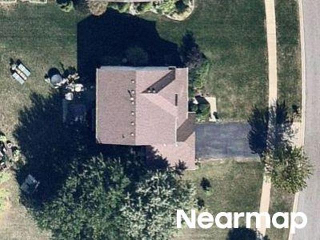 House for sale in Mchenry, Illinois