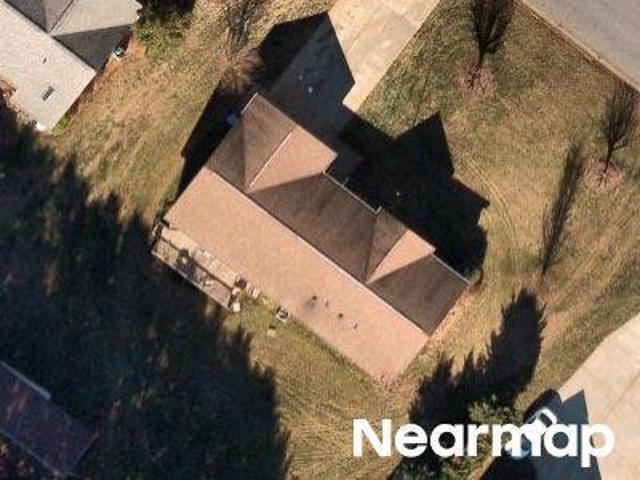 House for sale in Hickory